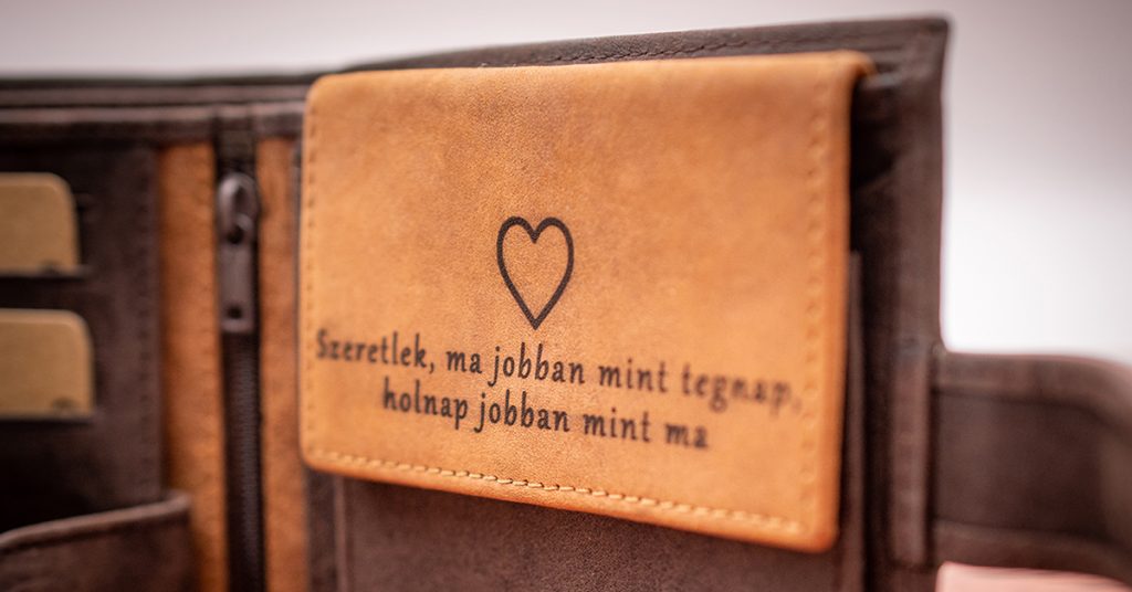 Üzeneteddel Gravírozott Férfi Pénztárca